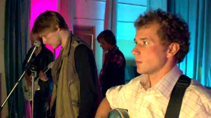 Восьмидесятые 2 сезон 2 серия 2013