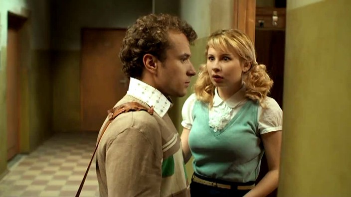 Восьмидесятые 2 сезон 3 серия хорошего качества