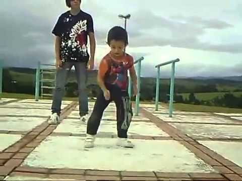 Супер! Мальчик прикольно танцует, реально классно!